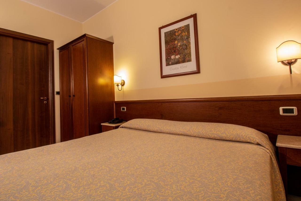 Hotel Gangi 피아차암머리나 외부 사진